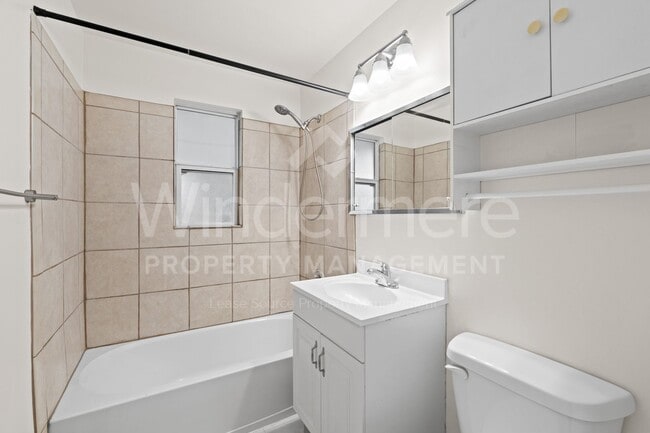 Building Photo - Super Cute 2 Bedroom Home In Northwest Spo...