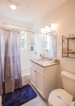 Building Photo - 1008 Tremont St