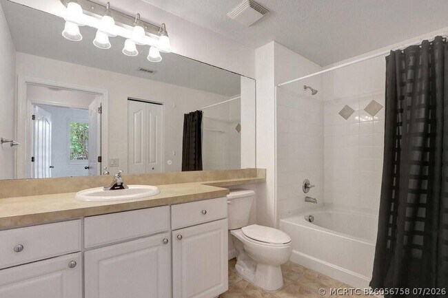 Building Photo - 7101 Myrtlewood Cir W