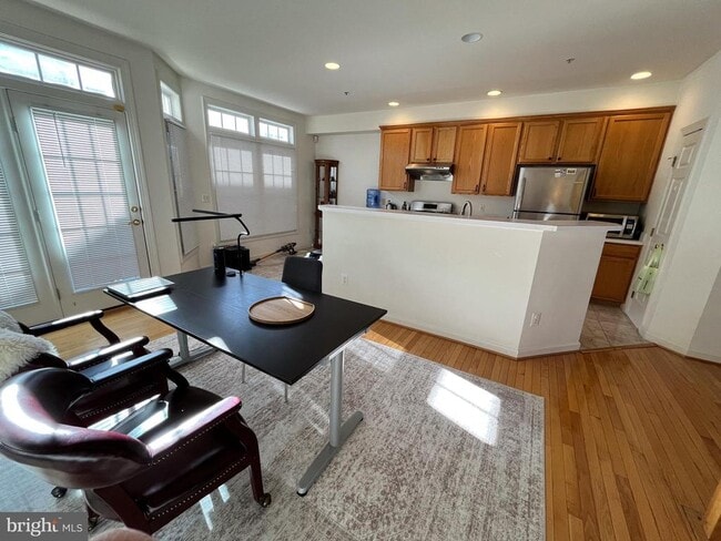 Building Photo - 8179 Skelton Cir