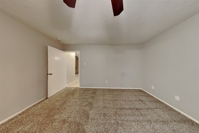 Building Photo - 19403 Westhaven Dr