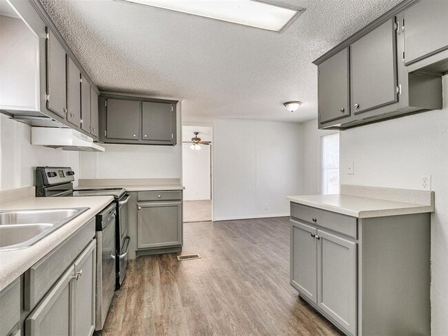 Building Photo - 7741 142nd St