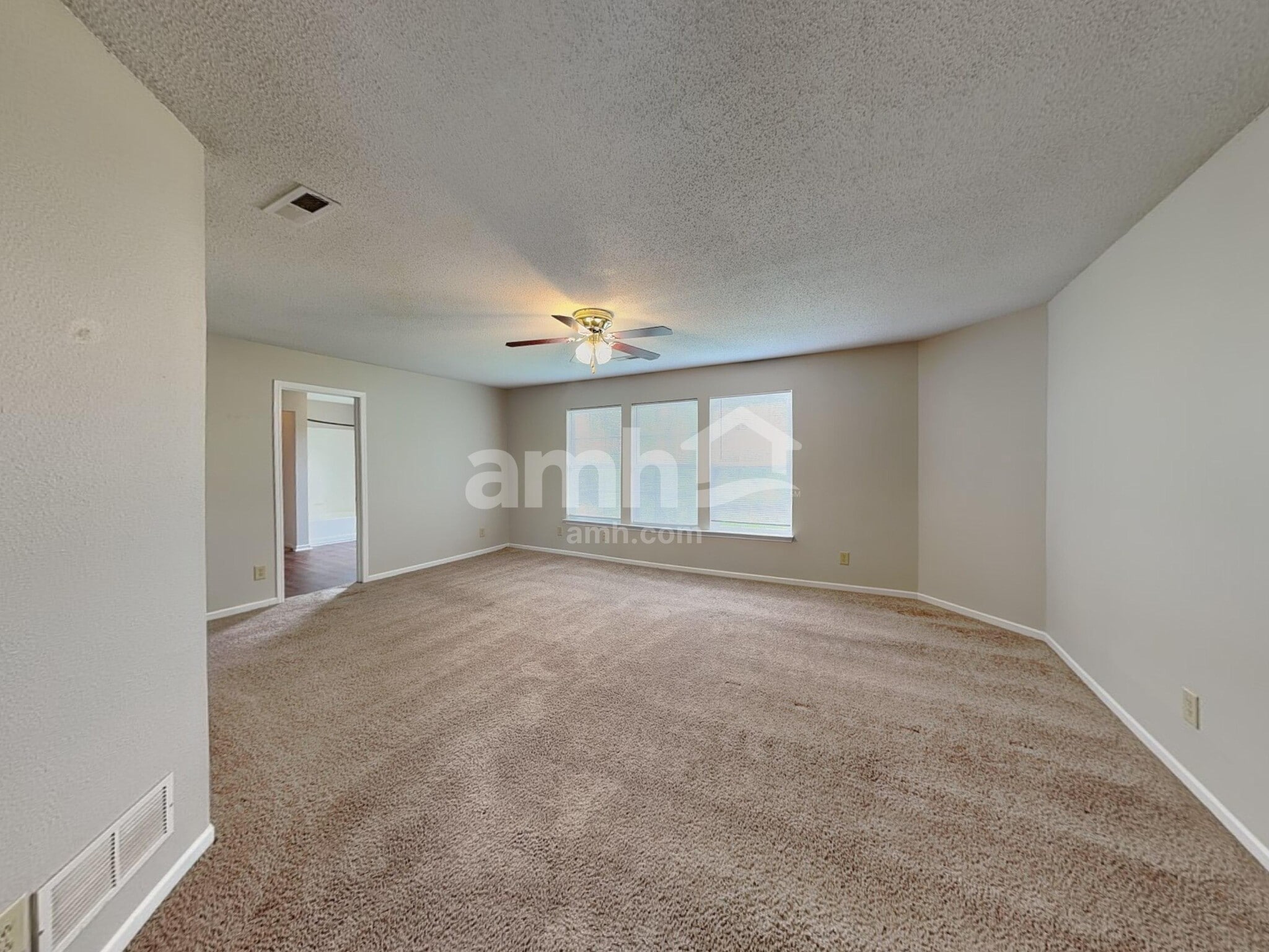 Building Photo - 10296 Kings Gap Way