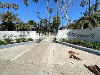 Building Photo - Spacious and Modern Home in Village Walk C...
