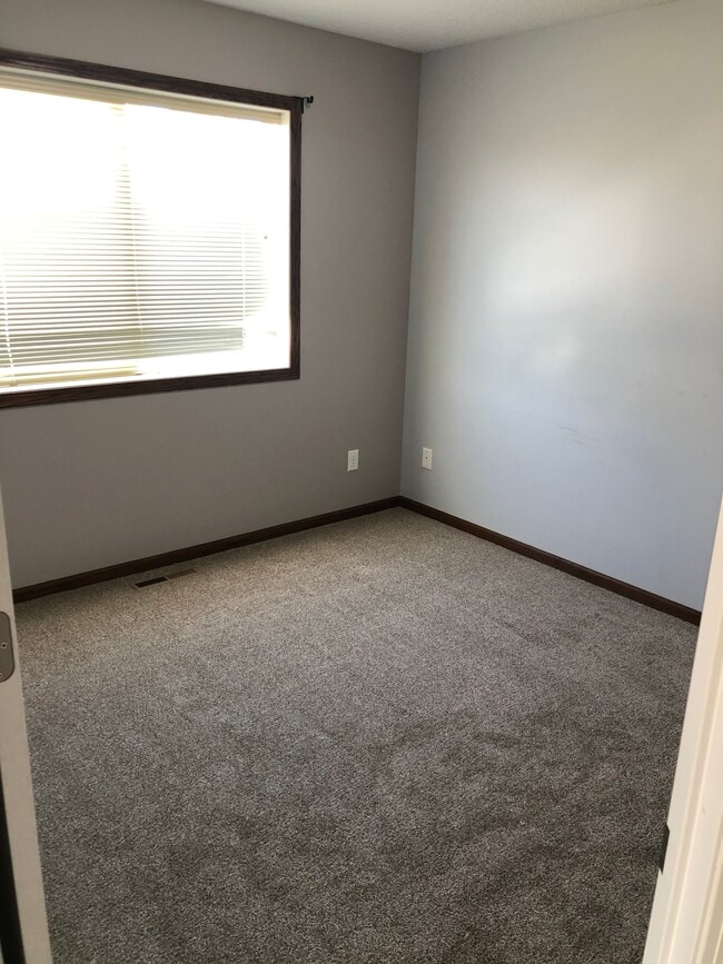 Building Photo - 1585 43rd Ave S