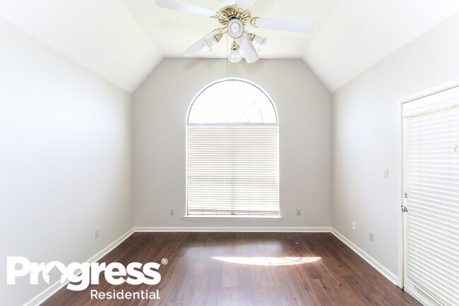 Building Photo - 10165 Fox Chase Dr
