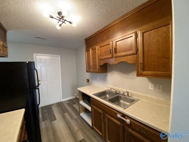 Building Photo - 13918 SW Wyandotte Dr