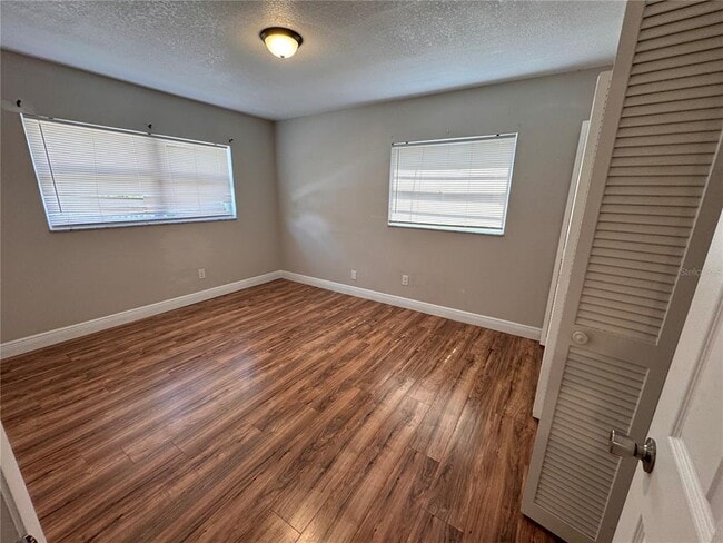 Building Photo - 5260 Lima Pl