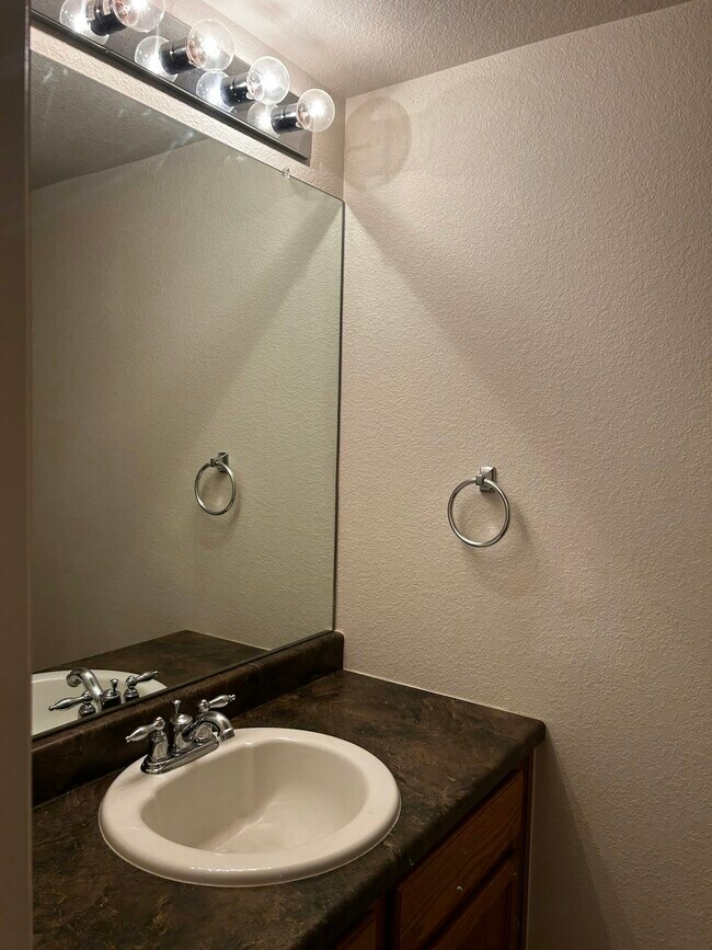 Building Photo - 12929 Grant Cir E