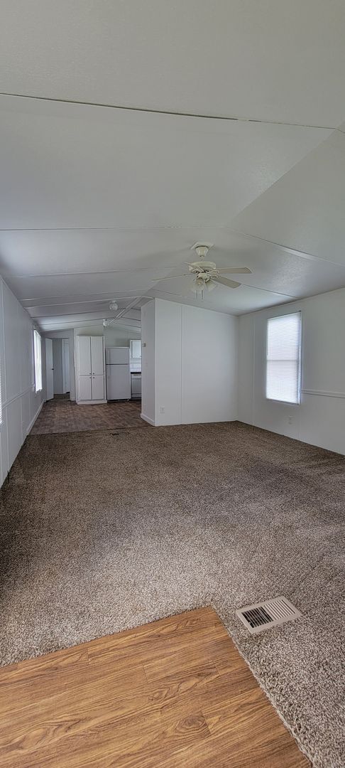 Building Photo - Ready to Move in