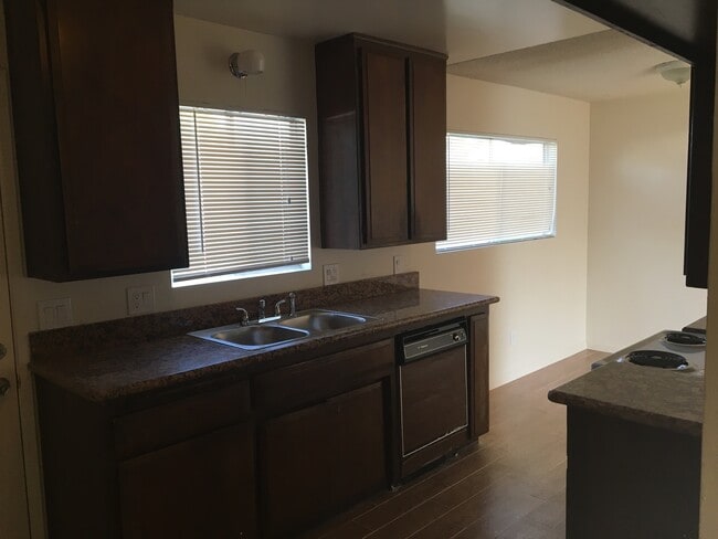 Building Photo - House