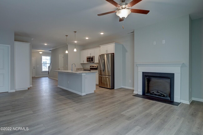 Building Photo - 4409 Finch Ln