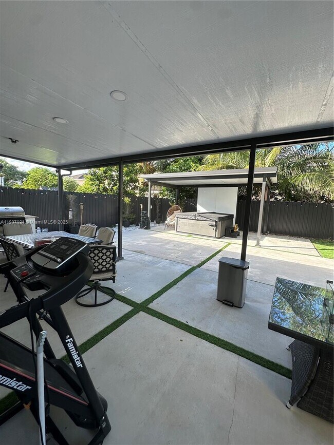 Building Photo - 12923 SW 285th Terrace