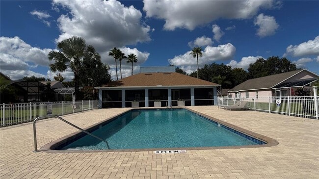 Building Photo - 732 Casterton Cir