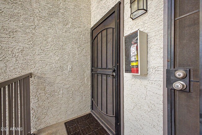 Building Photo - 10610 S 48th St