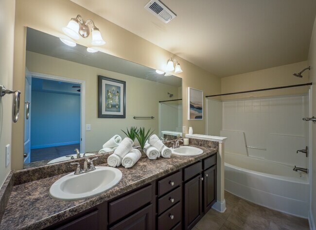 Building Photo - 112 Joe Fletcher Dr