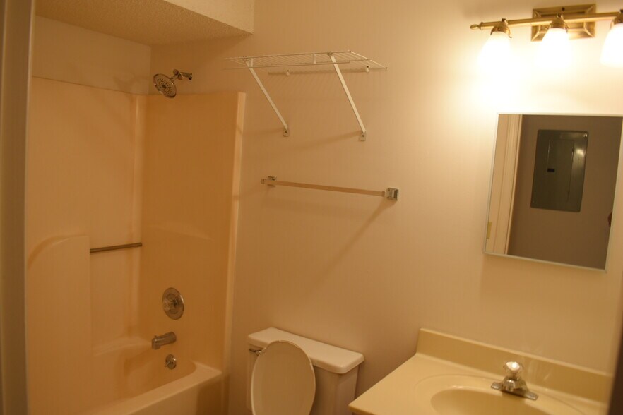 Building Photo - 4541 Kimberly Way