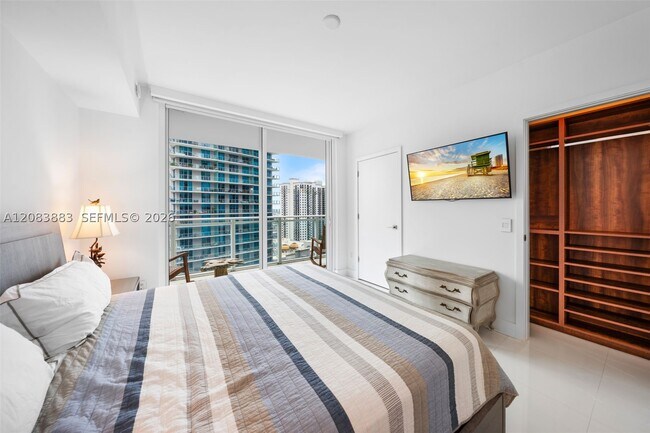 Building Photo - 1080 Brickell Ave