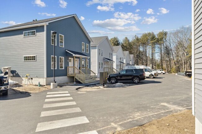 Building Photo - 16 Cardinal Ln