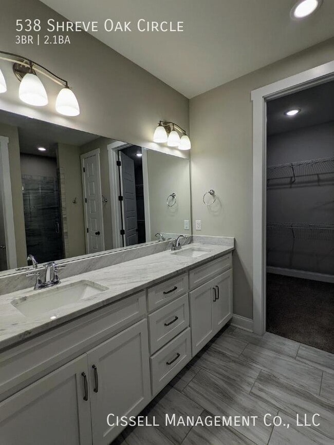 Building Photo - 538 Shreve Oak Cir