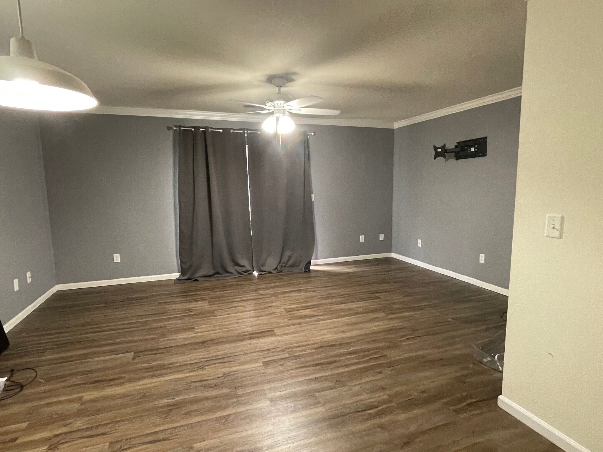 Building Photo - 835 Woodside Creek Dr
