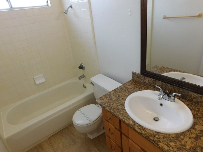 Building Photo - 7841 Shaffer Cir