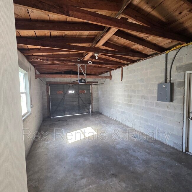 Building Photo - 4127 2nd Ave S