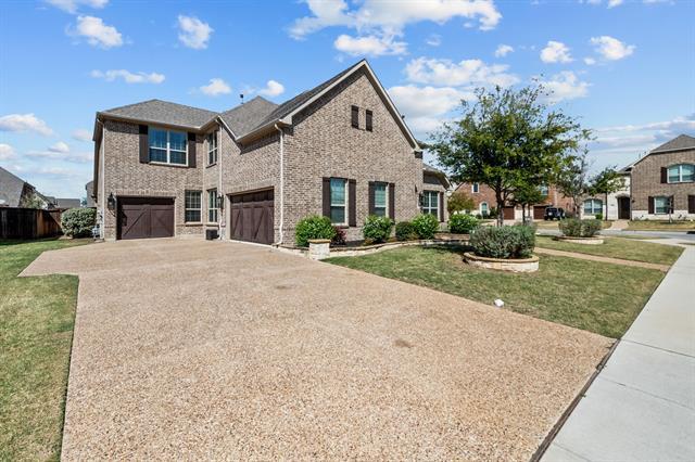 Building Photo - 2881 Redfern Dr