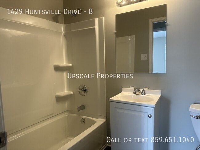 Building Photo - 1429 Huntsville Dr