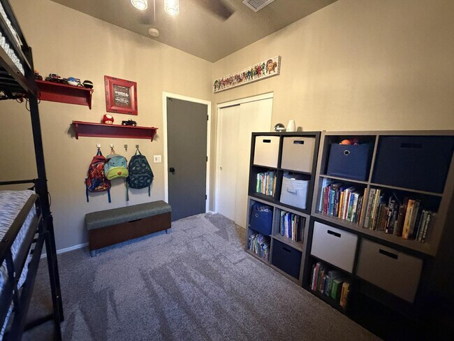 Building Photo - 17565 N 167th Dr