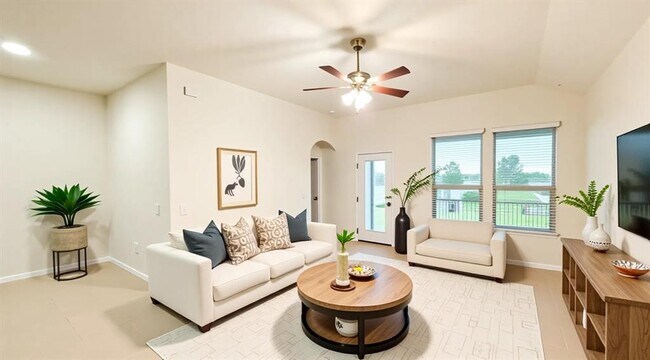 Building Photo - 24707 Royal Pike Dr