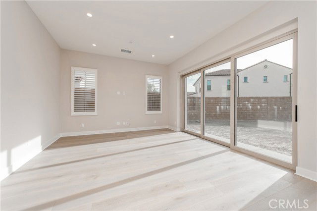 Building Photo - 128 Rimstone