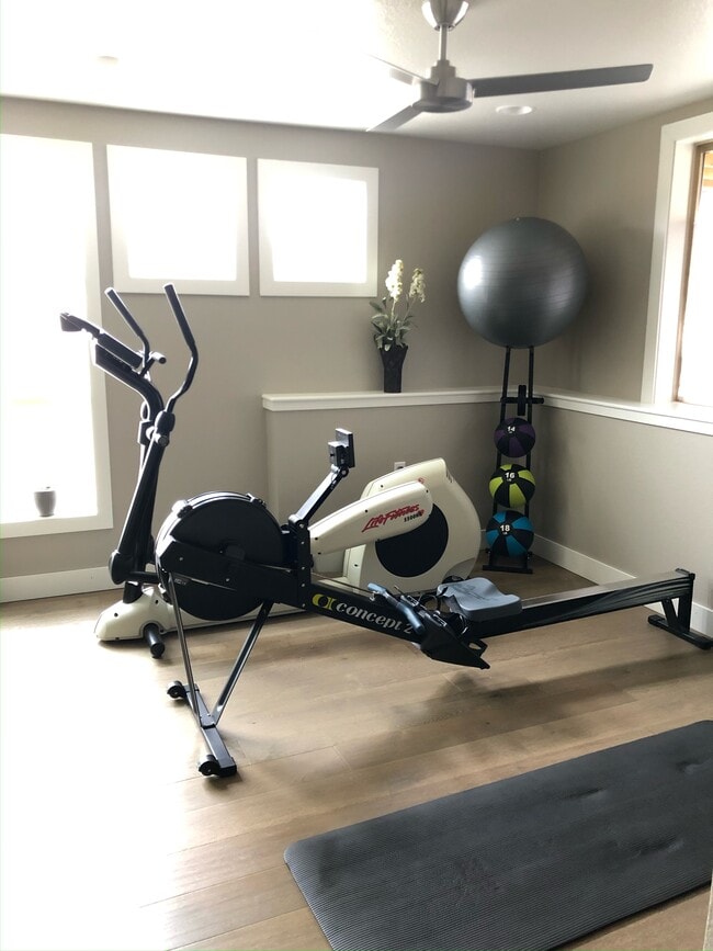 Building Photo - 1007 Leonard Ln