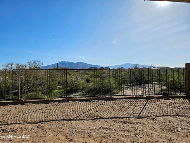Building Photo - 5595 S Adero Cyn Trl