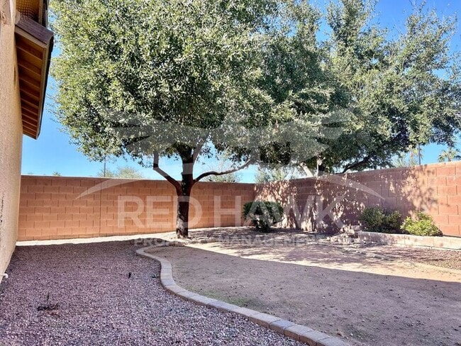 Building Photo - 852 E Runaway Bay Pl