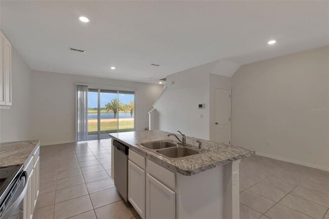 Building Photo - 1089 Blue Jay Dr