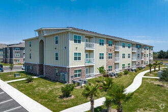 Building Photo - Sunland Country Apartments