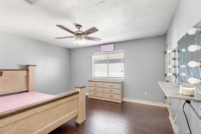 Building Photo - 18042 Noble Forest Dr