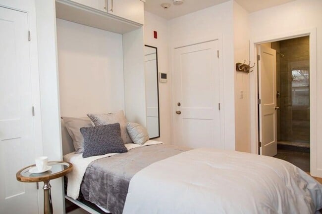 Building Photo - CHELSEA/BOSTON NO BROKER OR RENTAL FEES !!! ULTRA MODERN LIVING AT LUX 16 5TH. FULLY FURNISHED BR...