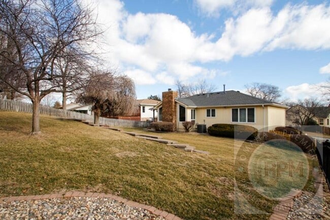 Building Photo - Beautiful and Spacious 3 Bd/3Ba with finished basement