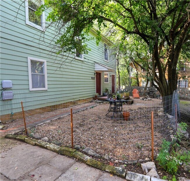 Building Photo - 1305 Lorrain St