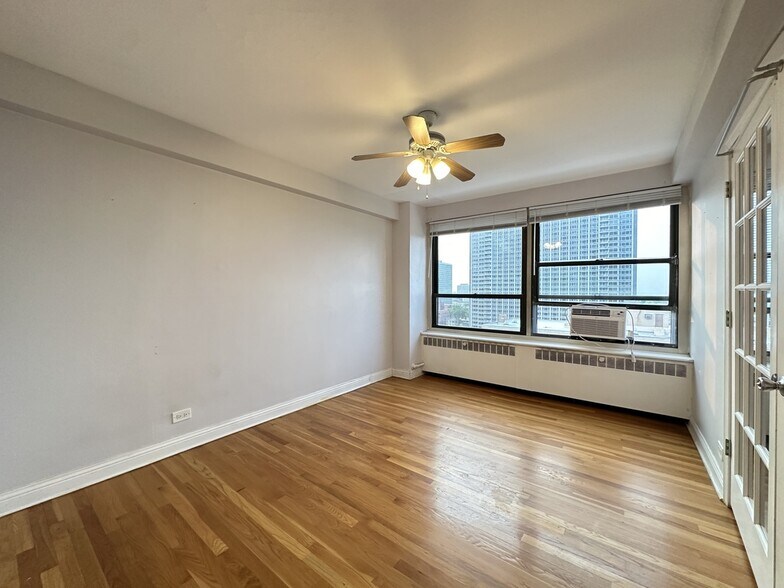Building Photo - 4180 N Marine Dr
