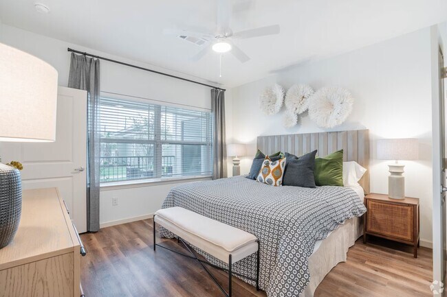 Building Photo - Balanced Living with Resort-Style Perks!