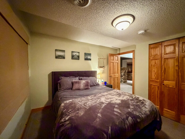 Bedroom - 27885 Bay Shore Dr NW