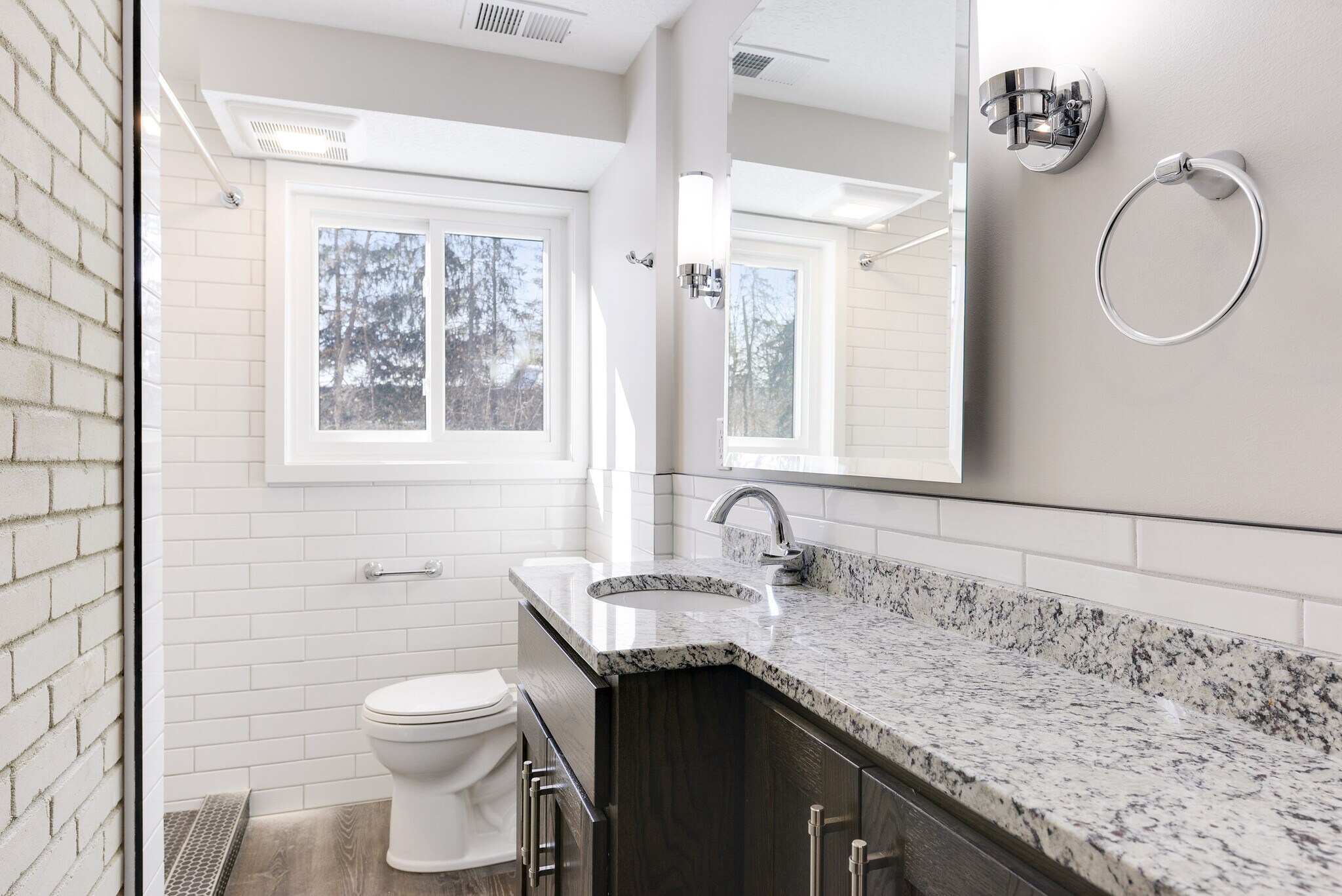 Building Photo - 1943 Regent Ave N