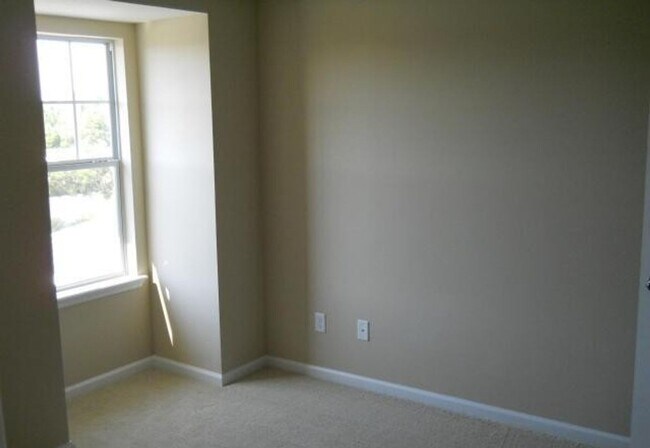 Building Photo - Mesmerizing Single-Family Home | 2 BR/2BA | Amenities: Pool| In St. Augustine