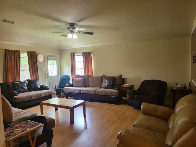 Building Photo - 17314 Glenmorris Dr