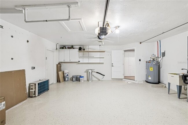 Building Photo - 3800 Bayshore Blvd NE