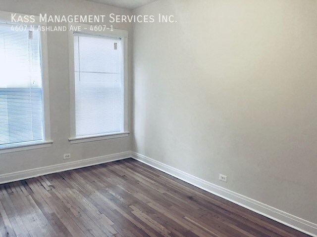 Building Photo - 4607 N Ashland Ave