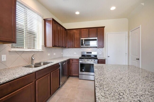 Building Photo - 276 La Dera Dr